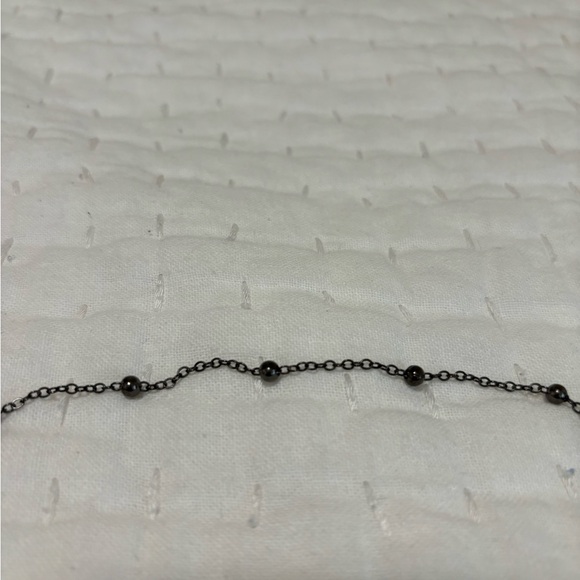 TWO FOSTER GRANT EYEWEAR CHAINS. BLACK PEARL-LIKE BEADS AND CHAIN. DELICATE LOOK - Picture 4 of 5
